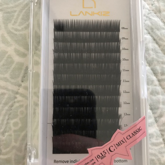 Lankiz Lash Extensions - Picture 1 of 3